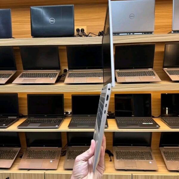 436da154-0d91-4d9b-a35d-5d7350fbd53f HP elitebook 840 G7 core i7 10th