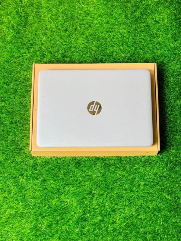 ae861315-7140-42e0-9d14-cad5df96a4c6 HP Elitebook 820 G3