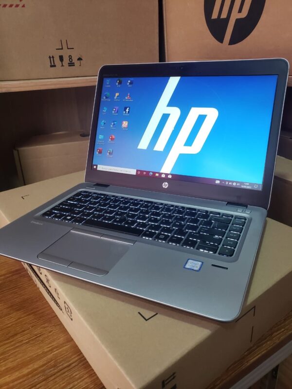 efd78962-ef74-4a41-9327-fe81a60c6b8f-2 HP Elitebook 820 G3